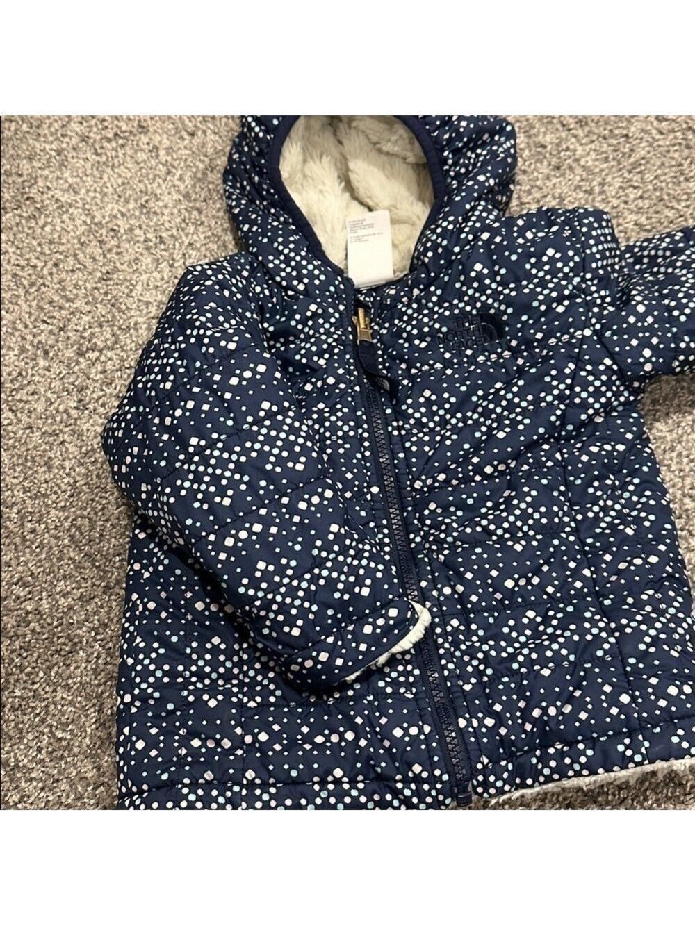The North Face Navy and White Patterned Jacket - Picture 5 of 7